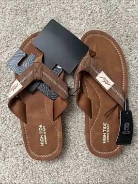 NWT High Tide Men’s Brown Flip Flop Sandals